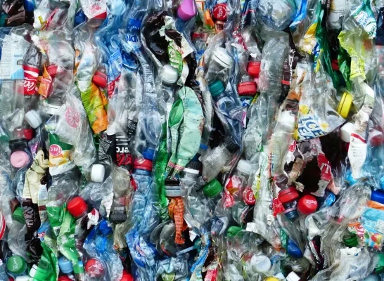 plastic-bottles-115071_1920.jpg