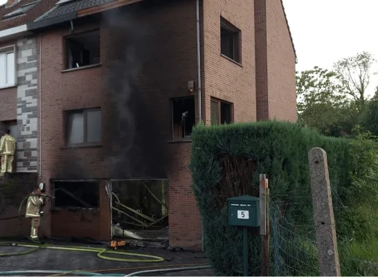 Zware schade na woningbrand in Wezembeek-Oppem Zware schade na woningbrand in Wezembeek-Oppem