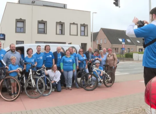 Open VLD voert campagne op de fiets Open VLD voert campagne op de fiets