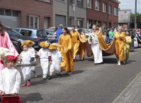 De Drievuldigheidsprocessie in Kester
