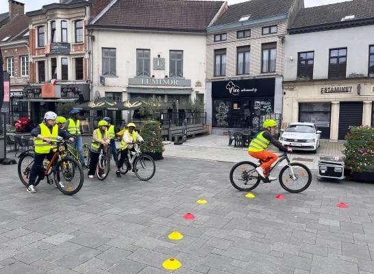 Leerlingen uit Vilvoorde leggen fietsexamen af