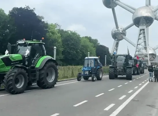 500 tractoren op boerenbetoging Heizelvlakte