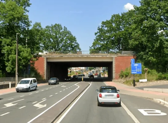 Onder meer de brug aan het op- en afrittencomplex in Ternat wordt versneld gerenoveerd Onder meer de brug aan het op- en afrittencomplex in Ternat wordt versneld gerenoveerd