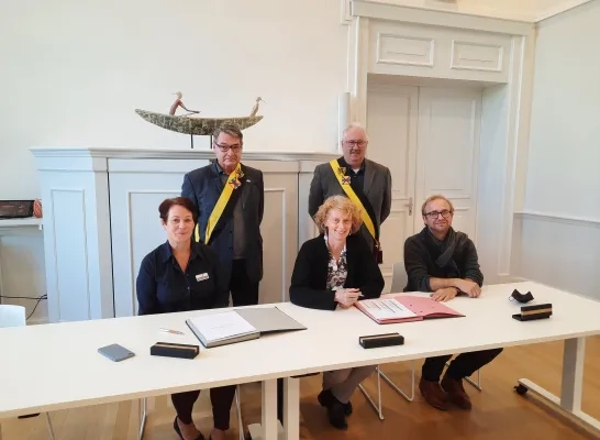 20211112_ondertekening_overdracht_incovo_1.jpg