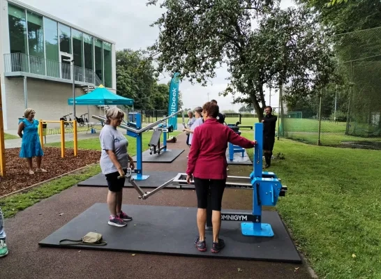 De nieuwe tijdelijke innovatieve fitnesstoestellen op Roelandsveld De nieuwe tijdelijke innovatieve fitnesstoestellen op Roelandsveld