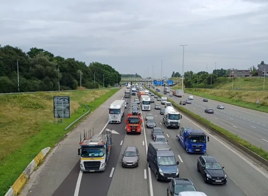 Na de afrit in Wemmel zal je alleen nog maar rechtsaf kunnen slaan Na de afrit in Wemmel zal je alleen nog maar rechtsaf kunnen slaan