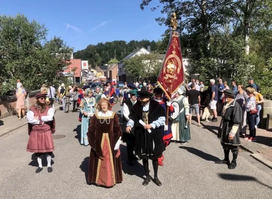 trekkeizerkareltombeek.jpg