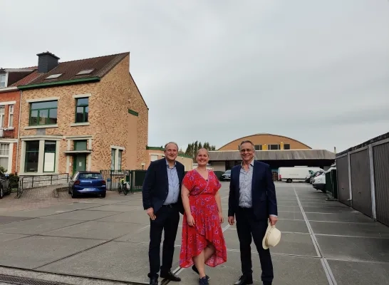 het_gemeentebestuur_is_tevreden_met_aankoop_van_strategische_locatie_op_koningslosesteenweg.jpeg