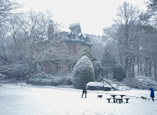 gemeentehuis_sneeuw_2024_3.jpg