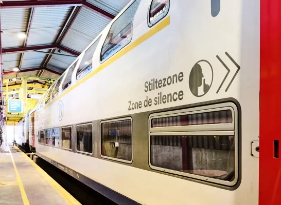 Minister van Mobiliteit Georges Gilkinet en de NMBS pleiten voor soepelere taalregels op het spoor: