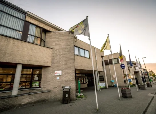 Gemeentehuis Roosdaal Gemeentehuis Roosdaal