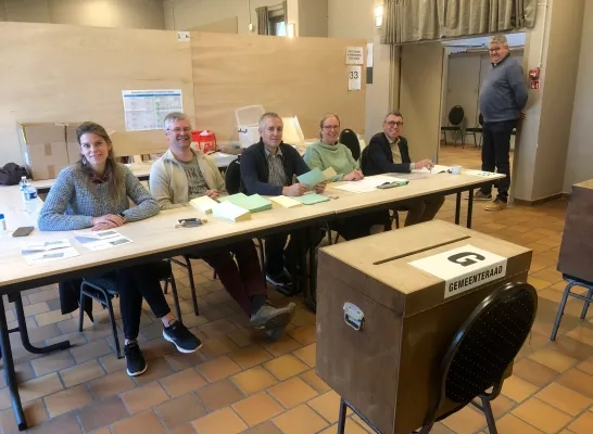 Een stembureau bemannen, niet iedereen vindt het even leuk