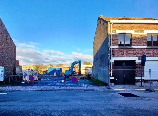 Leegstaande huizen in Merchtem maken plaats voor buurtparkings Leegstaande huizen in Merchtem maken plaats voor buurtparkings