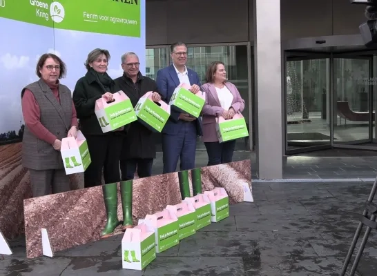 Boerenbond nodigt Vlaams-Brabantse provincieraadsleden uit voor een kijkje op het veld Boerenbond nodigt Vlaams-Brabantse provincieraadsleden uit voor een kijkje op het veld
