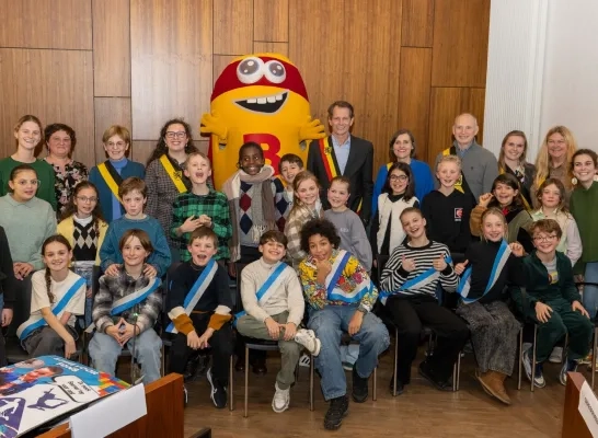 Beersel heeft een nieuwe kindergemeenteraad: Tom Bravo is de nieuwe kinderburgemeester Beersel heeft een nieuwe kindergemeenteraad: Tom Bravo is de nieuwe kinderburgemeester