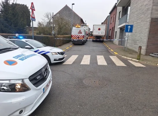 Cannabisplantage ontdekt na brandmelding in woning: “DOVO ingeschakeld, geen boobytraps ontdekt” Cannabisplantage ontdekt na brandmelding in woning: “DOVO ingeschakeld, geen boobytraps ontdekt”