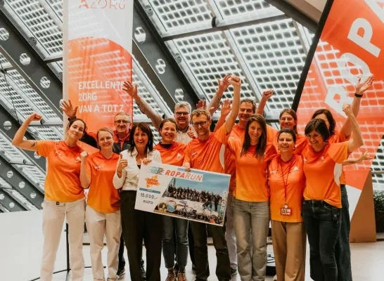 eam #94 van ziekenhuisgroep AZORG haalt 15.000 euro op voor de Roparun eam #94 van ziekenhuisgroep AZORG haalt 15.000 euro op voor de Roparun