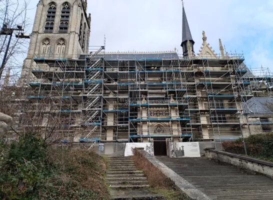 Sint-Genesius-Rode wil niet meer mee betalen voor de restauratie van de kerk in Alsemberg: “Er is geen overleg geweest” 