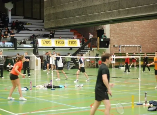 badminton_halle.jpg