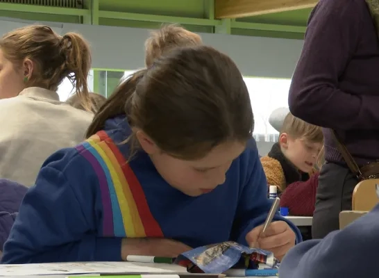 Kinderen schrijven gedichten in de bib van Zemst: "De Week van de Poëzie zet aan tot creativiteit"  