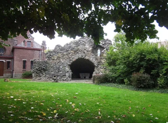 buizingen_grot.jpg