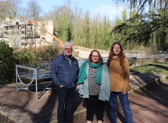 Nieuw kunstwerk in Grimbergse Prinsenbos stemt tot nadenken over slijm: “Het is de oerbron van het leven”