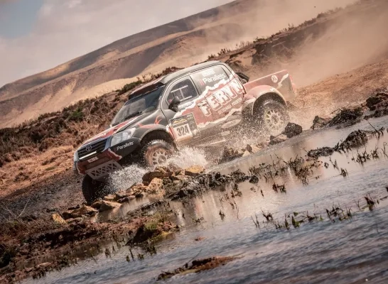 Toyota Hilux van Team Feryn Dakar in de Morocco Desert Challenge