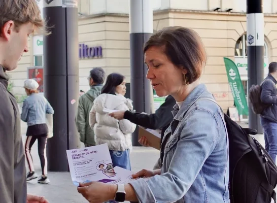 Kamerlid Irina De Knop dient wetsvoorstel in om reizigers beter te beschermen bij spoorstakingen