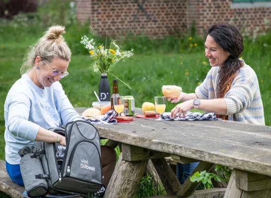 Dilbeek lanceert nieuw toeristisch product: picknickrugzakken Dilbeek lanceert nieuw toeristisch product: picknickrugzakken