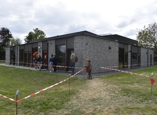 Nieuw gebouw Chiro Snoopy in Sint-Pieters-Leeuw feestelijk geopend