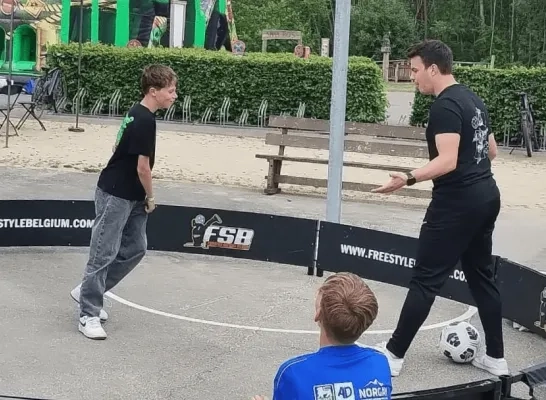 Skwat, de eerste buitenspeeldag voor tieners