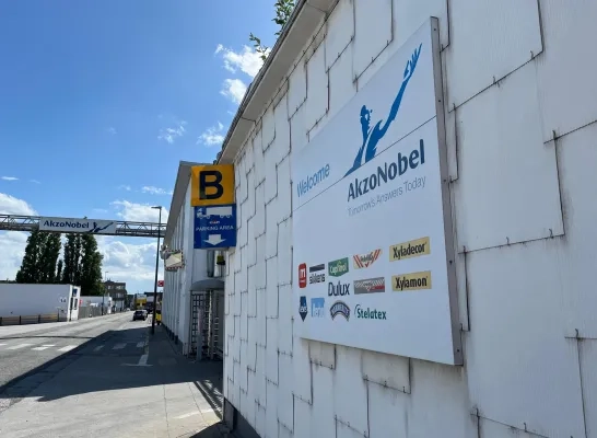 Nederlandse verfproducent AkzoNobel wil fabriek in Machelen sluiten, 133 jobs staan op de tocht Nederlandse verfproducent AkzoNobel wil fabriek in Machelen sluiten, 133 jobs staan op de tocht