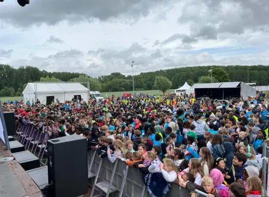 1.600 leerlingen leven zich uit op tweede editie van Schoolrock Affligem: “Dit is de ideale kick-off voor Rock Affligem” 