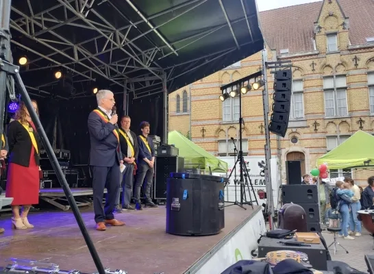 Feest in Roosdaal, de fusiegemeente bestaat 60 jaar 