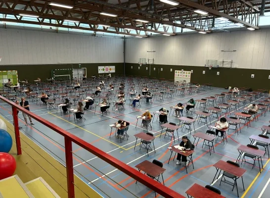 Studenten Odisee Dilbeek leggen examens af