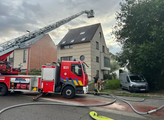 Woning in Strombeek onbewoonbaar na kelderbrand: bewoner lichtgewond na bluspoging