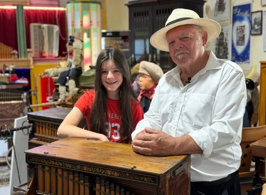 Orgeldraaiers Heidi en Séraphin Weiss uit Sint-Pieters-Leeuw