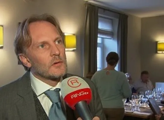 wachtelaer_klein_en_boord.jpg