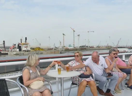 Met Kanaaltochten Brabant op inspiratiebezoek aan de Scheldekaaien in Antwerpen