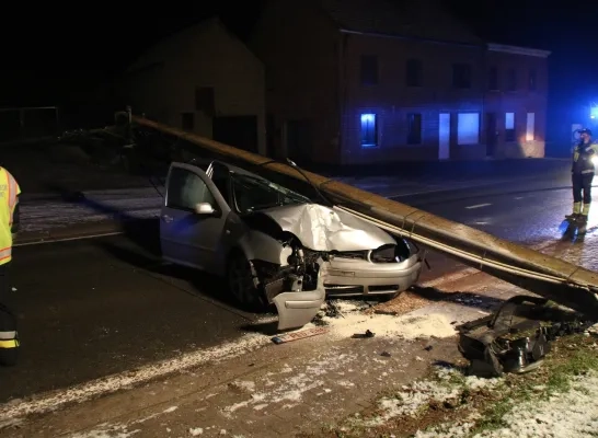 15-01_vollezele_langestraat_ongeval.jpg