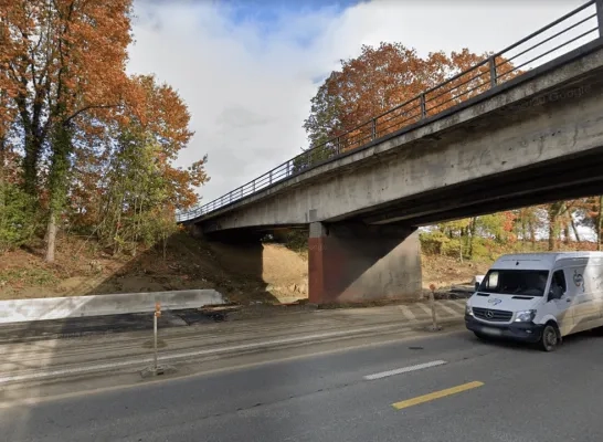 Verouderde brug over E40 maakt plaats voor nieuwe