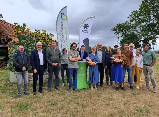 Het Regionaal Landschap Pajottenland & Zennvallei stelt de resultaten van het plantseizoen van vorig jaar voor Het Regionaal Landschap Pajottenland & Zennvallei stelt de resultaten van het plantseizoen van vorig jaar voor