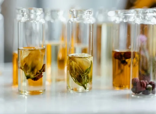 Homeopaat uit Dworp vrijgesproken voor onwettig uitoefenen geneeskunde, zus van slachtoffer zwaar ontgoocheld Homeopaat uit Dworp vrijgesproken voor onwettig uitoefenen geneeskunde, zus van slachtoffer zwaar ontgoocheld