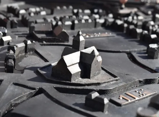 Een detail van de voelplaat met daarop historisch Vilvoorde Een detail van de voelplaat met daarop historisch Vilvoorde