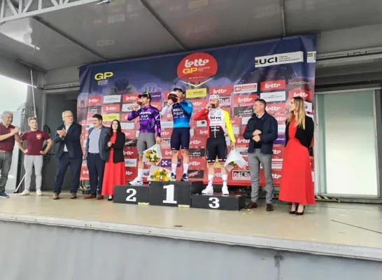 Israëlier Oded Kogut verrast en wint de Gooikse Pijl Israëlier Oded Kogut verrast en wint de Gooikse Pijl