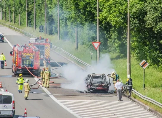 brandend_voertuig_zaventem.jpg