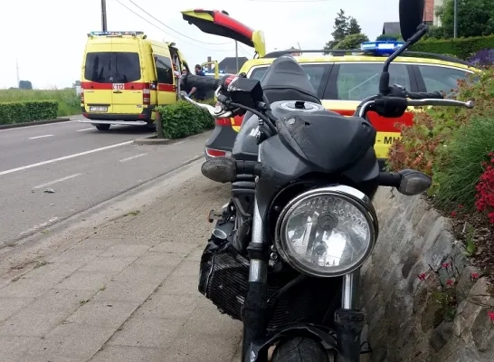 motorrijder_gewond_leeuw2.jpg