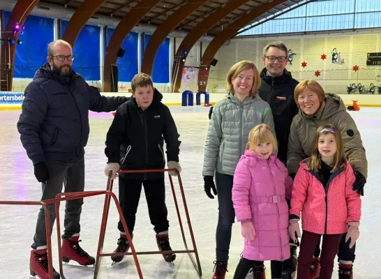 Familiedag op ijsbaan in Liedekerke is start van week vol schaatsplezier Familiedag op ijsbaan in Liedekerke is start van week vol schaatsplezier