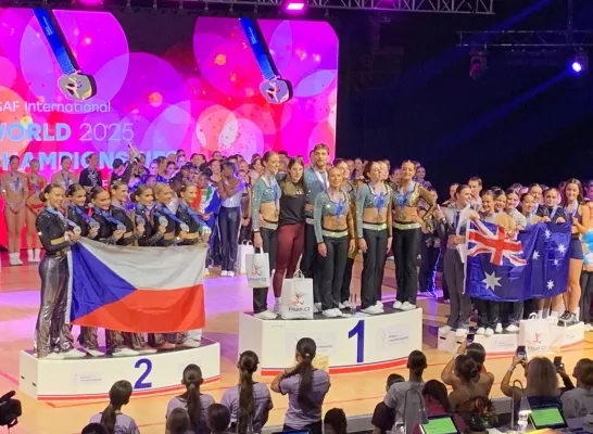 Aerobicsvereniging RheAxion uit Steenokkerzeel pakt twee gouden medailles op WK sport aerobics Aerobicsvereniging RheAxion uit Steenokkerzeel pakt twee gouden medailles op WK sport aerobics
