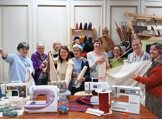 De naaisterren' van het Repair Café Opwijk De naaisterren' van het Repair Café Opwijk